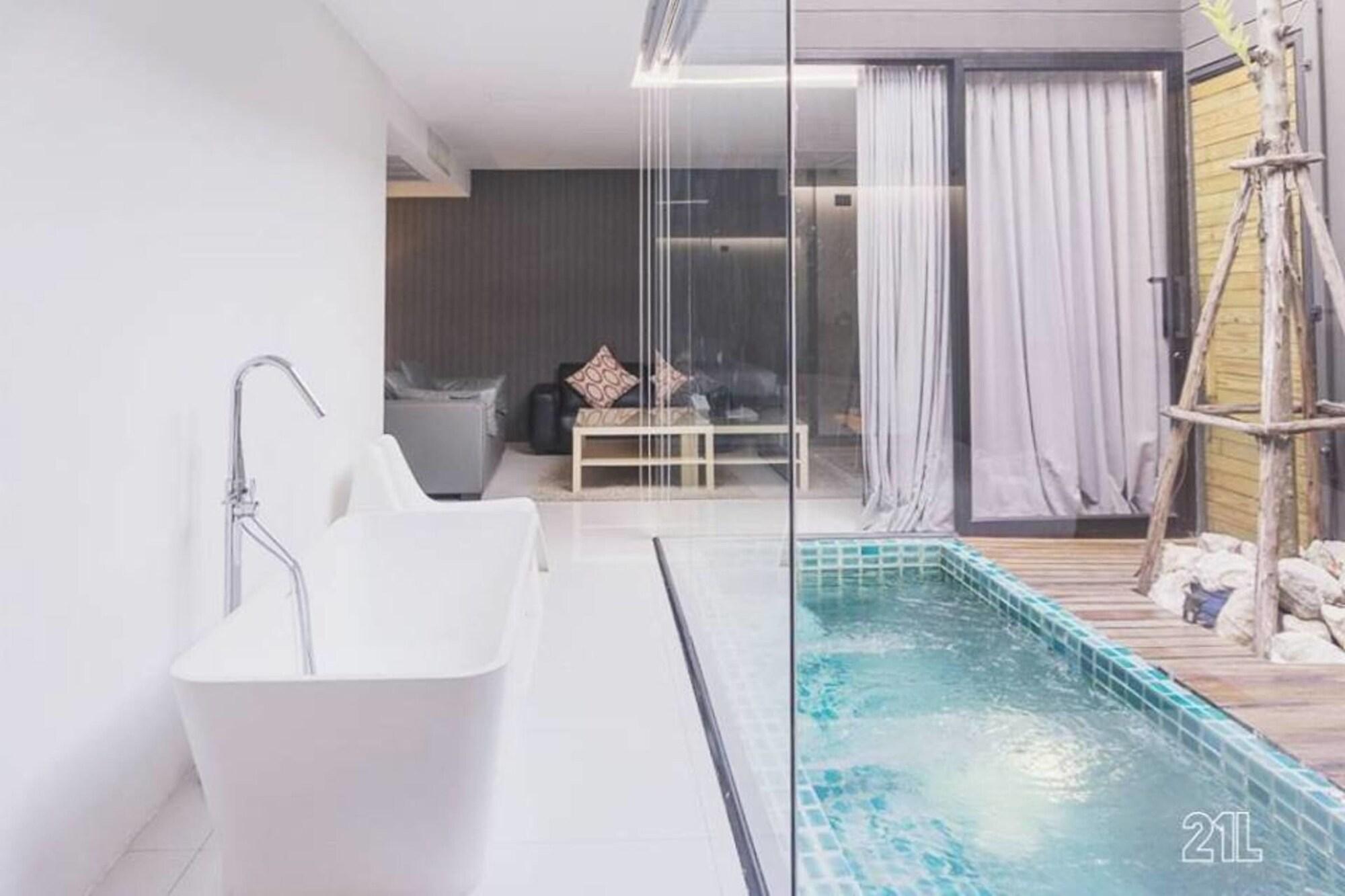 Q Residences Bang Kruai Bagian luar foto