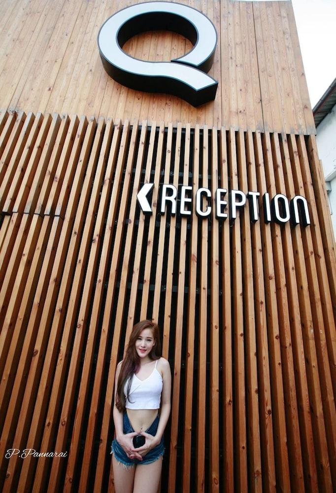 Q Residences Bang Kruai Bagian luar foto